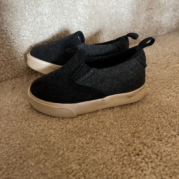 Baby Gymboree slip on shoes - Picture 2 of 3